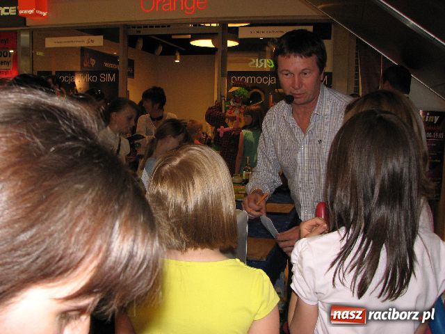 Zdjęcie w galerii na portalu naszraciborz.pl: Najpierw duchy, teraz Rysiek z Klanu wiadomości z regionu