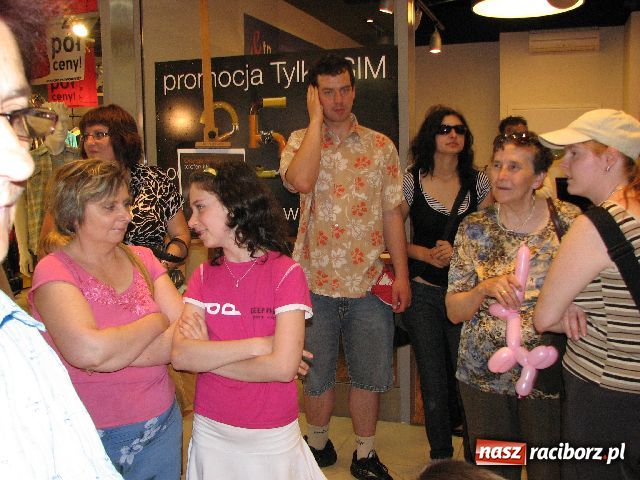 Zdjęcie w galerii na portalu naszraciborz.pl: Najpierw duchy, teraz Rysiek z Klanu wiadomości z regionu