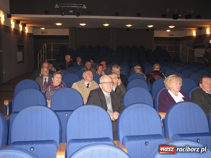 Zdjęcie w galerii na portalu naszraciborz.pl: Energetyka i surowce tematem wykładu w Strzesze wiadomości z regionu