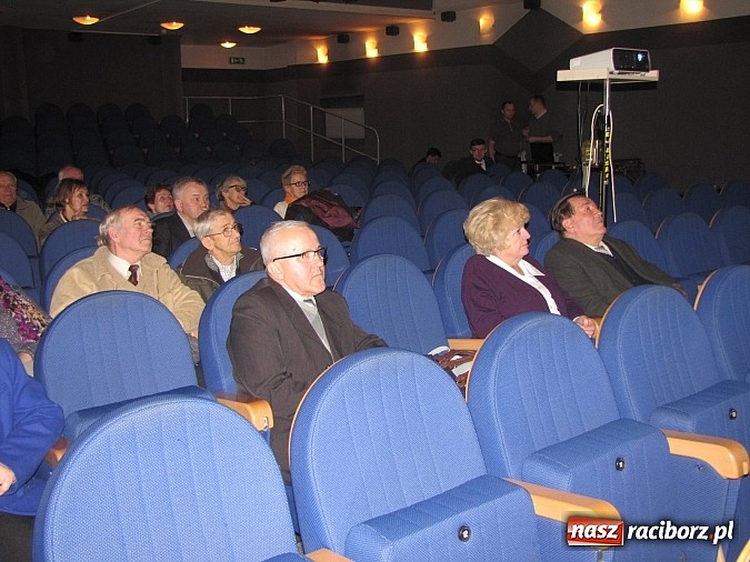 Zdjęcie w galerii na portalu naszraciborz.pl: Energetyka i surowce tematem wykładu w Strzesze wiadomości z regionu