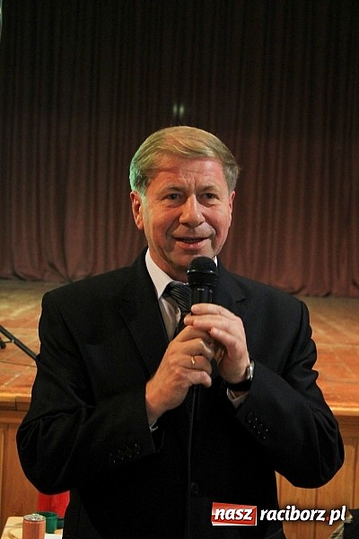 Zdjęcie w galerii na portalu naszraciborz.pl: Dzień Seniora w krzanowickim MOK-u z pokazem mody i zabawą w stylu PRL wiadomości z regionu