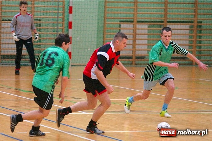 Zdjęcie w galerii na portalu naszraciborz.pl: Iras Team lepszy od Płomienia. Węglowski rozbił Zjednoczonych wiadomości z regionu