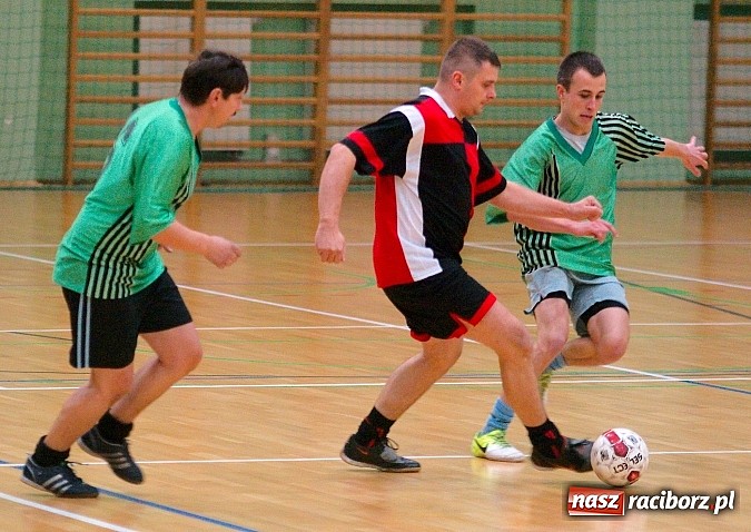Zdjęcie w galerii na portalu naszraciborz.pl: Iras Team lepszy od Płomienia. Węglowski rozbił Zjednoczonych wiadomości z regionu