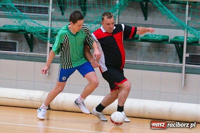 Zdjęcie w galerii na portalu naszraciborz.pl: Iras Team lepszy od Płomienia. Węglowski rozbił Zjednoczonych wiadomości z regionu