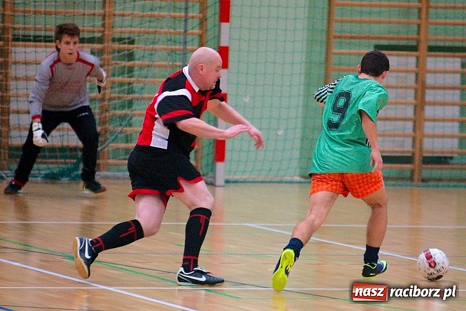 Zdjęcie w galerii na portalu naszraciborz.pl: Iras Team lepszy od Płomienia. Węglowski rozbił Zjednoczonych wiadomości z regionu