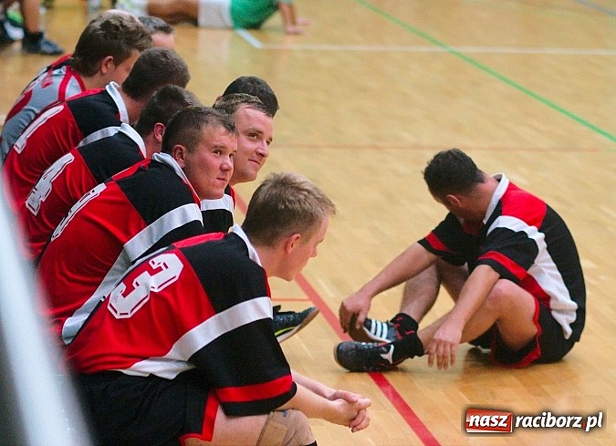 Zdjęcie w galerii na portalu naszraciborz.pl: Iras Team lepszy od Płomienia. Węglowski rozbił Zjednoczonych wiadomości z regionu