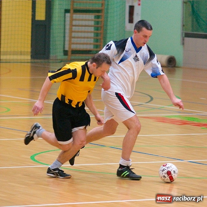 Zdjęcie w galerii na portalu naszraciborz.pl: Iras Team lepszy od Płomienia. Węglowski rozbił Zjednoczonych wiadomości z regionu