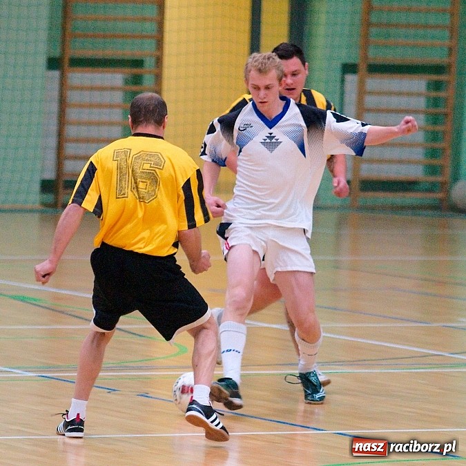 Zdjęcie w galerii na portalu naszraciborz.pl: Iras Team lepszy od Płomienia. Węglowski rozbił Zjednoczonych wiadomości z regionu