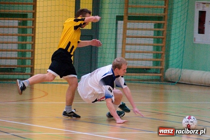 Zdjęcie w galerii na portalu naszraciborz.pl: Iras Team lepszy od Płomienia. Węglowski rozbił Zjednoczonych wiadomości z regionu
