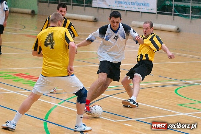 Zdjęcie w galerii na portalu naszraciborz.pl: Iras Team lepszy od Płomienia. Węglowski rozbił Zjednoczonych wiadomości z regionu