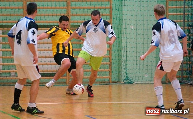 Zdjęcie w galerii na portalu naszraciborz.pl: Iras Team lepszy od Płomienia. Węglowski rozbił Zjednoczonych wiadomości z regionu