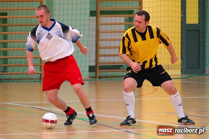 Zdjęcie w galerii na portalu naszraciborz.pl: Iras Team lepszy od Płomienia. Węglowski rozbił Zjednoczonych wiadomości z regionu