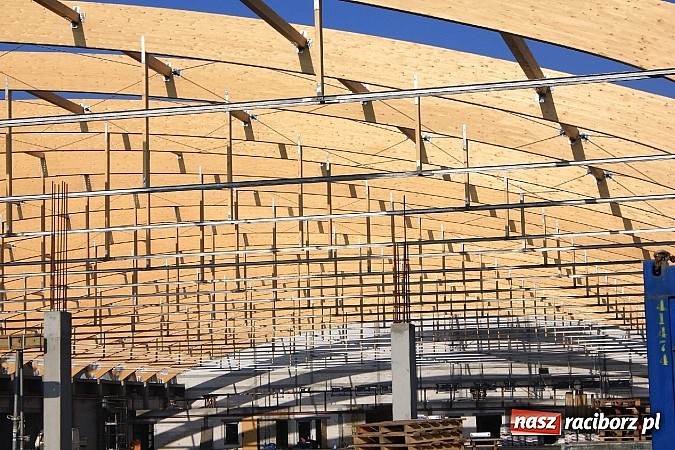 Zdjęcie w galerii na portalu naszraciborz.pl: Już niebawem hala ZSOMS będzie zadaszona wiadomości z regionu