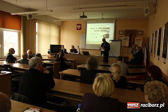 Zdjęcie w galerii na portalu naszraciborz.pl: Cichy i wielki prof. Aleksander Orłowski. Wspaniały nauczyciel, troskliwy ojciec wiadomości z regionu