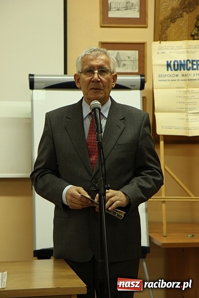 Zdjęcie w galerii na portalu naszraciborz.pl: Cichy i wielki prof. Aleksander Orłowski. Wspaniały nauczyciel, troskliwy ojciec wiadomości z regionu