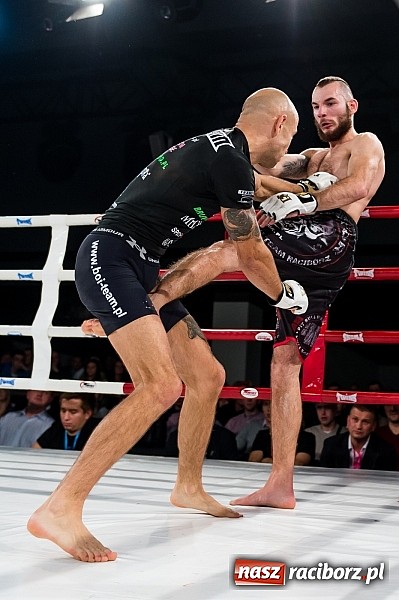 Zdjęcie w galerii na portalu naszraciborz.pl: Fight Exclusive Night Wrocław - walka Damiana Kłoska wiadomości z regionu