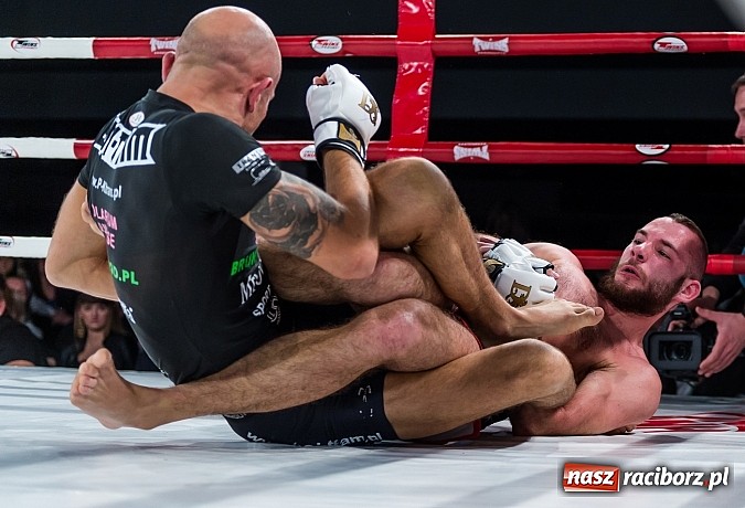 Zdjęcie w galerii na portalu naszraciborz.pl: Fight Exclusive Night Wrocław - walka Damiana Kłoska wiadomości z regionu