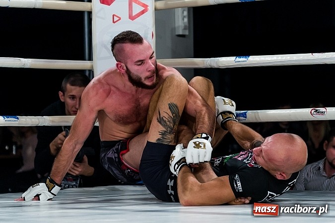 Zdjęcie w galerii na portalu naszraciborz.pl: Fight Exclusive Night Wrocław - walka Damiana Kłoska wiadomości z regionu