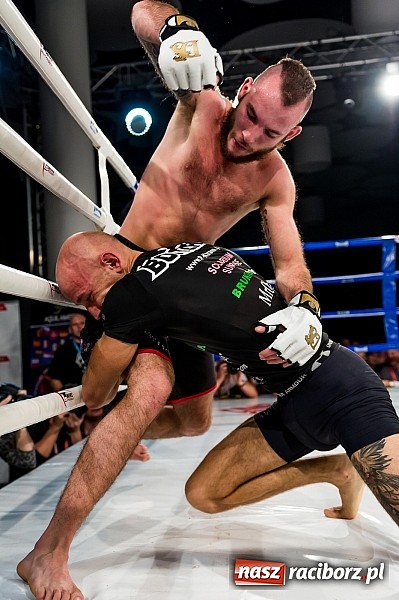 Zdjęcie w galerii na portalu naszraciborz.pl: Fight Exclusive Night Wrocław - walka Damiana Kłoska wiadomości z regionu