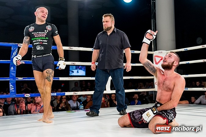 Zdjęcie w galerii na portalu naszraciborz.pl: Fight Exclusive Night Wrocław - walka Damiana Kłoska wiadomości z regionu