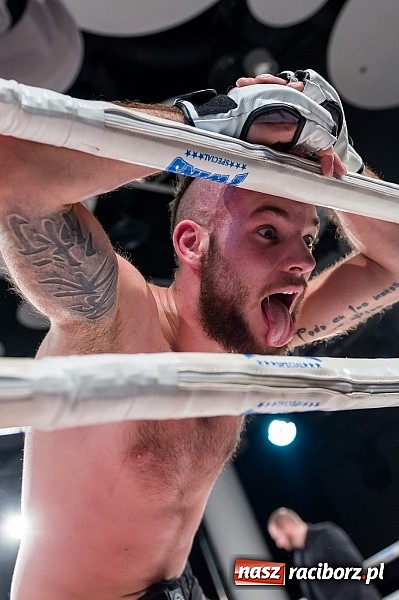 Zdjęcie w galerii na portalu naszraciborz.pl: Fight Exclusive Night Wrocław - walka Damiana Kłoska wiadomości z regionu