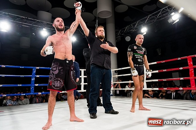 Zdjęcie w galerii na portalu naszraciborz.pl: Fight Exclusive Night Wrocław - walka Damiana Kłoska wiadomości z regionu