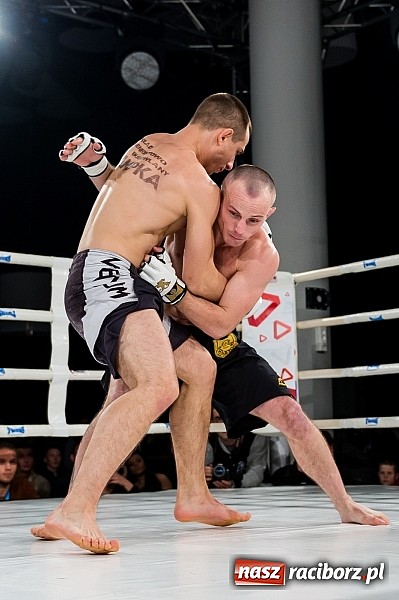 Zdjęcie w galerii na portalu naszraciborz.pl: Fight Exclusive Night Wrocław - walka Damiana Kłoska wiadomości z regionu