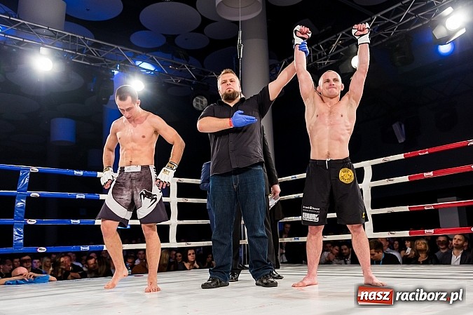 Zdjęcie w galerii na portalu naszraciborz.pl: Fight Exclusive Night Wrocław - walka Damiana Kłoska wiadomości z regionu