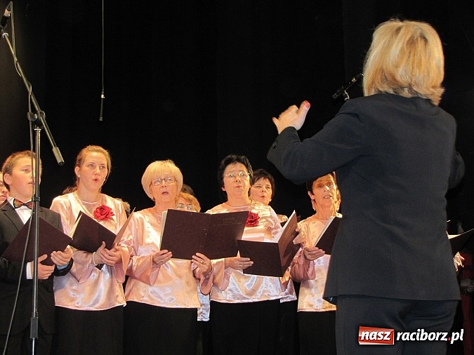 Zdjęcie w galerii na portalu naszraciborz.pl: Raciborscy muzycy i chóry w hołdzie Aleksandrowi Orłowskiemu wiadomości z regionu