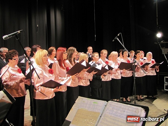 Zdjęcie w galerii na portalu naszraciborz.pl: Raciborscy muzycy i chóry w hołdzie Aleksandrowi Orłowskiemu wiadomości z regionu