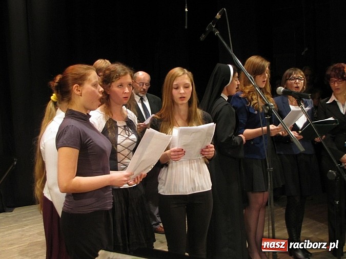 Zdjęcie w galerii na portalu naszraciborz.pl: Raciborscy muzycy i chóry w hołdzie Aleksandrowi Orłowskiemu wiadomości z regionu