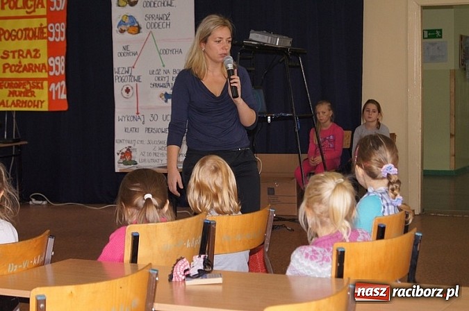 Zdjęcie w galerii na portalu naszraciborz.pl: Przedszkolaki uczą się ratować w SP-4 wiadomości z regionu