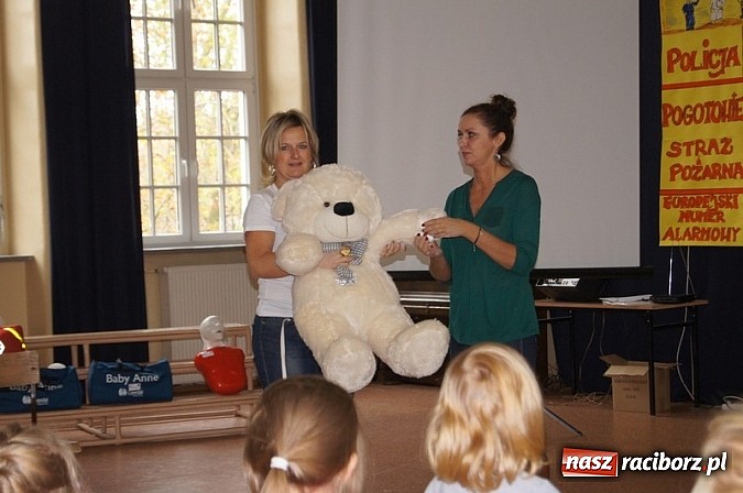 Zdjęcie w galerii na portalu naszraciborz.pl: Przedszkolaki uczą się ratować w SP-4 wiadomości z regionu