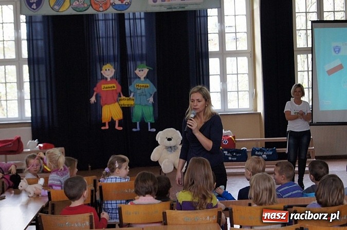 Zdjęcie w galerii na portalu naszraciborz.pl: Przedszkolaki uczą się ratować w SP-4 wiadomości z regionu