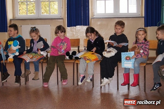 Zdjęcie w galerii na portalu naszraciborz.pl: Przedszkolaki uczą się ratować w SP-4 wiadomości z regionu