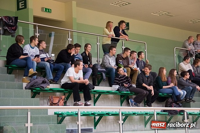 Zdjęcie w galerii na portalu naszraciborz.pl: Lider z Katowic nie dał żadnych szans RKK wiadomości z regionu