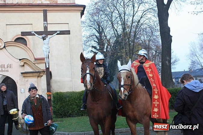Zdjęcie w galerii na portalu naszraciborz.pl: Od Mikołaszka na ryneczek - św. Marcin w Krzanowicach wiadomości z regionu