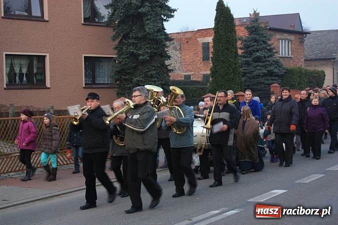 Zdjęcie w galerii na portalu naszraciborz.pl: Od Mikołaszka na ryneczek - św. Marcin w Krzanowicach wiadomości z regionu