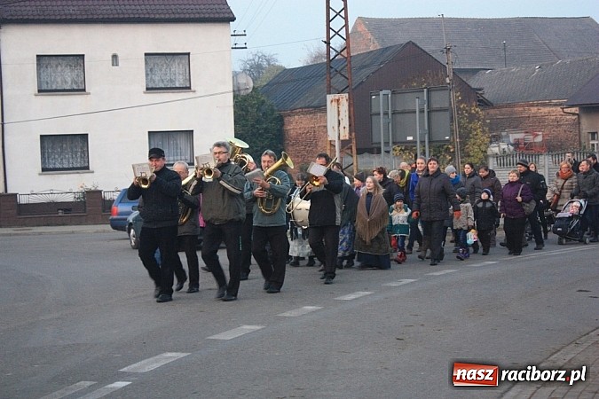 Zdjęcie w galerii na portalu naszraciborz.pl: Od Mikołaszka na ryneczek - św. Marcin w Krzanowicach wiadomości z regionu
