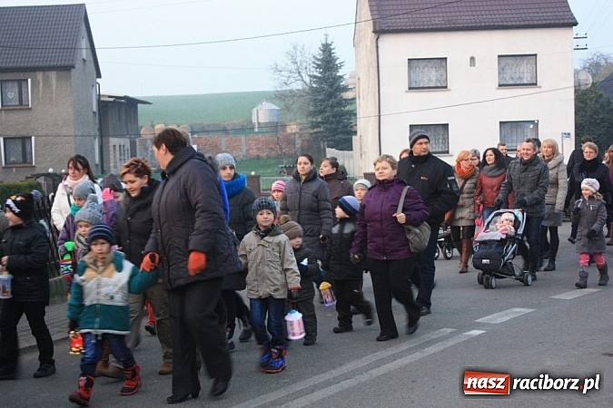 Zdjęcie w galerii na portalu naszraciborz.pl: Od Mikołaszka na ryneczek - św. Marcin w Krzanowicach wiadomości z regionu