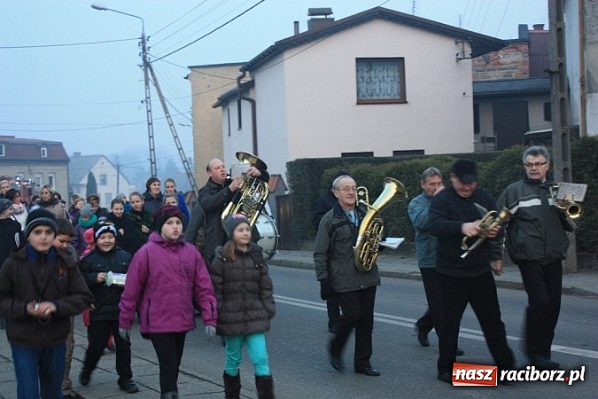 Zdjęcie w galerii na portalu naszraciborz.pl: Od Mikołaszka na ryneczek - św. Marcin w Krzanowicach wiadomości z regionu