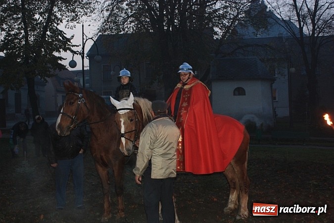 Zdjęcie w galerii na portalu naszraciborz.pl: Od Mikołaszka na ryneczek - św. Marcin w Krzanowicach wiadomości z regionu