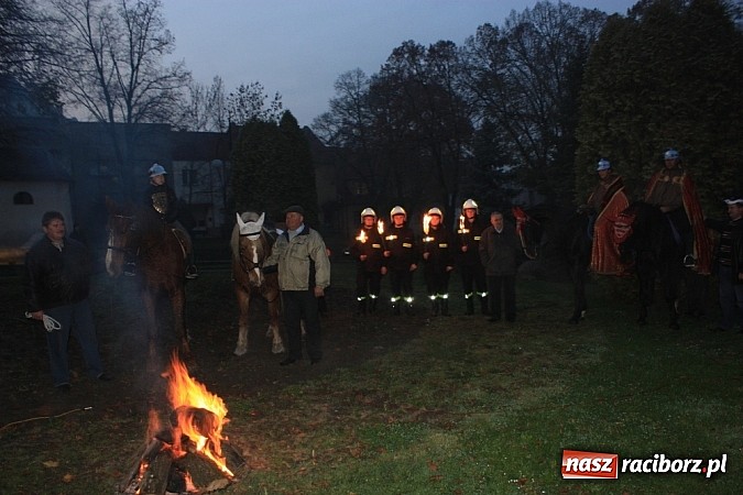 Zdjęcie w galerii na portalu naszraciborz.pl: Od Mikołaszka na ryneczek - św. Marcin w Krzanowicach wiadomości z regionu