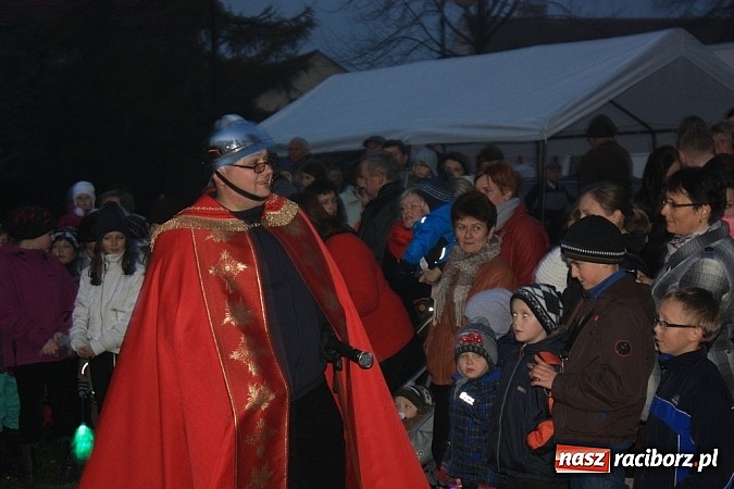Zdjęcie w galerii na portalu naszraciborz.pl: Od Mikołaszka na ryneczek - św. Marcin w Krzanowicach wiadomości z regionu
