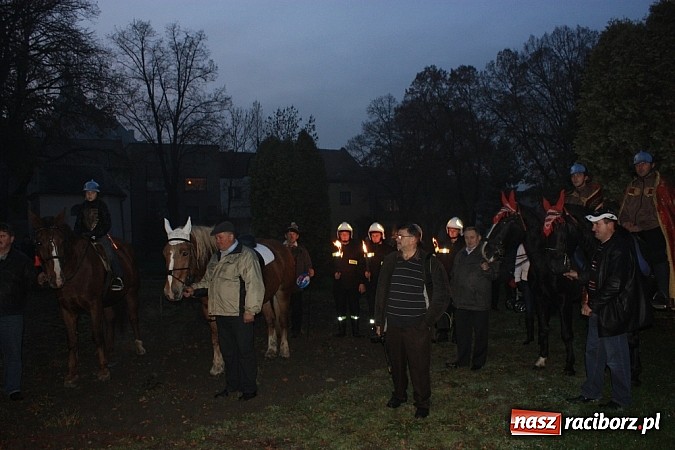 Zdjęcie w galerii na portalu naszraciborz.pl: Od Mikołaszka na ryneczek - św. Marcin w Krzanowicach wiadomości z regionu