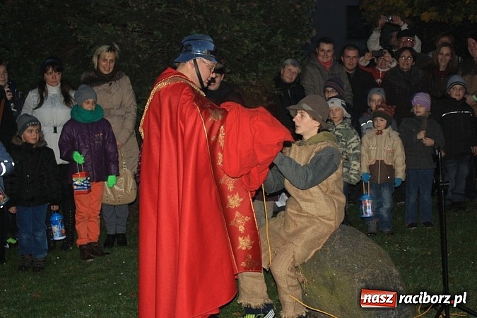 Zdjęcie w galerii na portalu naszraciborz.pl: Od Mikołaszka na ryneczek - św. Marcin w Krzanowicach wiadomości z regionu