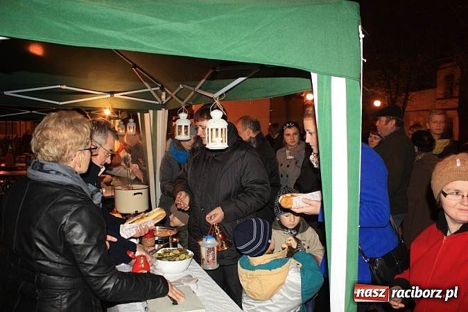 Zdjęcie w galerii na portalu naszraciborz.pl: Od Mikołaszka na ryneczek - św. Marcin w Krzanowicach wiadomości z regionu