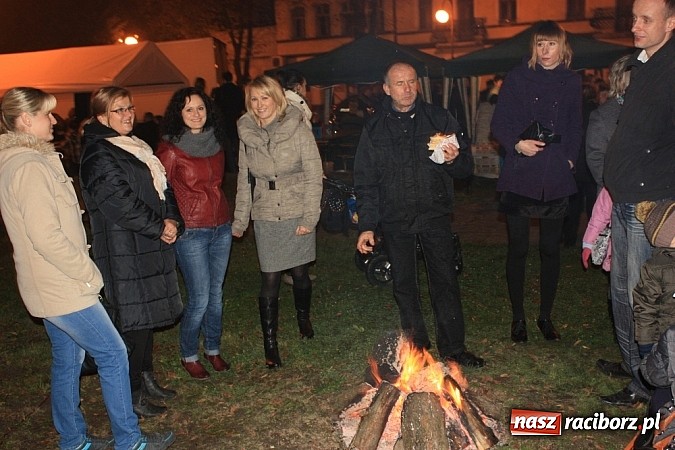 Zdjęcie w galerii na portalu naszraciborz.pl: Od Mikołaszka na ryneczek - św. Marcin w Krzanowicach wiadomości z regionu