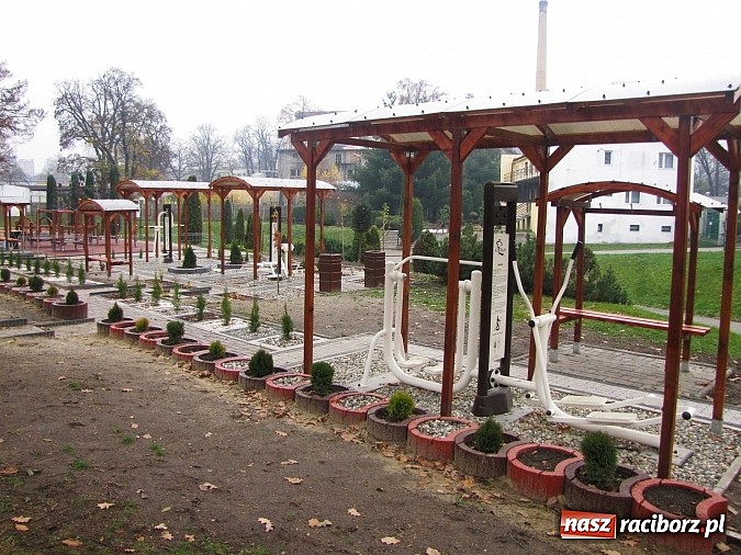 Zdjęcie w galerii na portalu naszraciborz.pl: Siłownia pod chmurką strzałem w dziesiątkę wiadomości z regionu