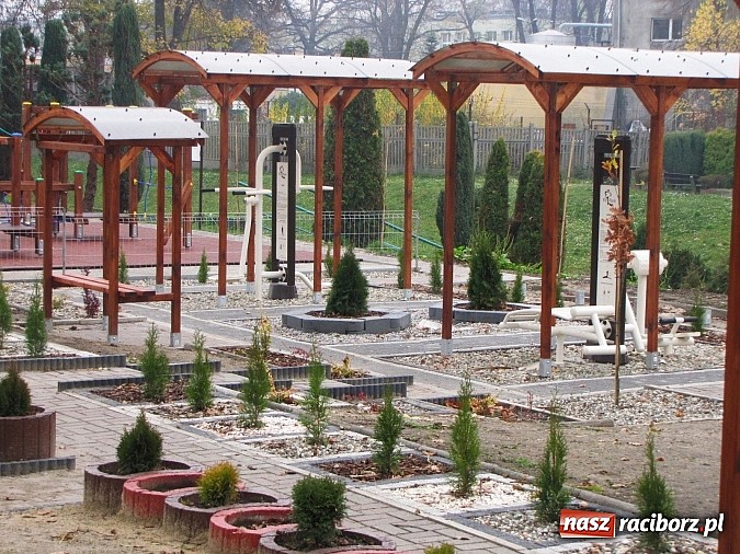 Zdjęcie w galerii na portalu naszraciborz.pl: Siłownia pod chmurką strzałem w dziesiątkę wiadomości z regionu